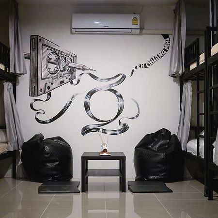 Zen Hostel Chiangmai Chiang Mai Zewnętrze zdjęcie